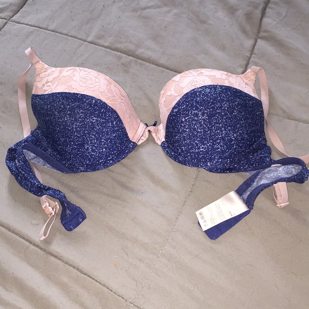 Silk and lace padded bra
